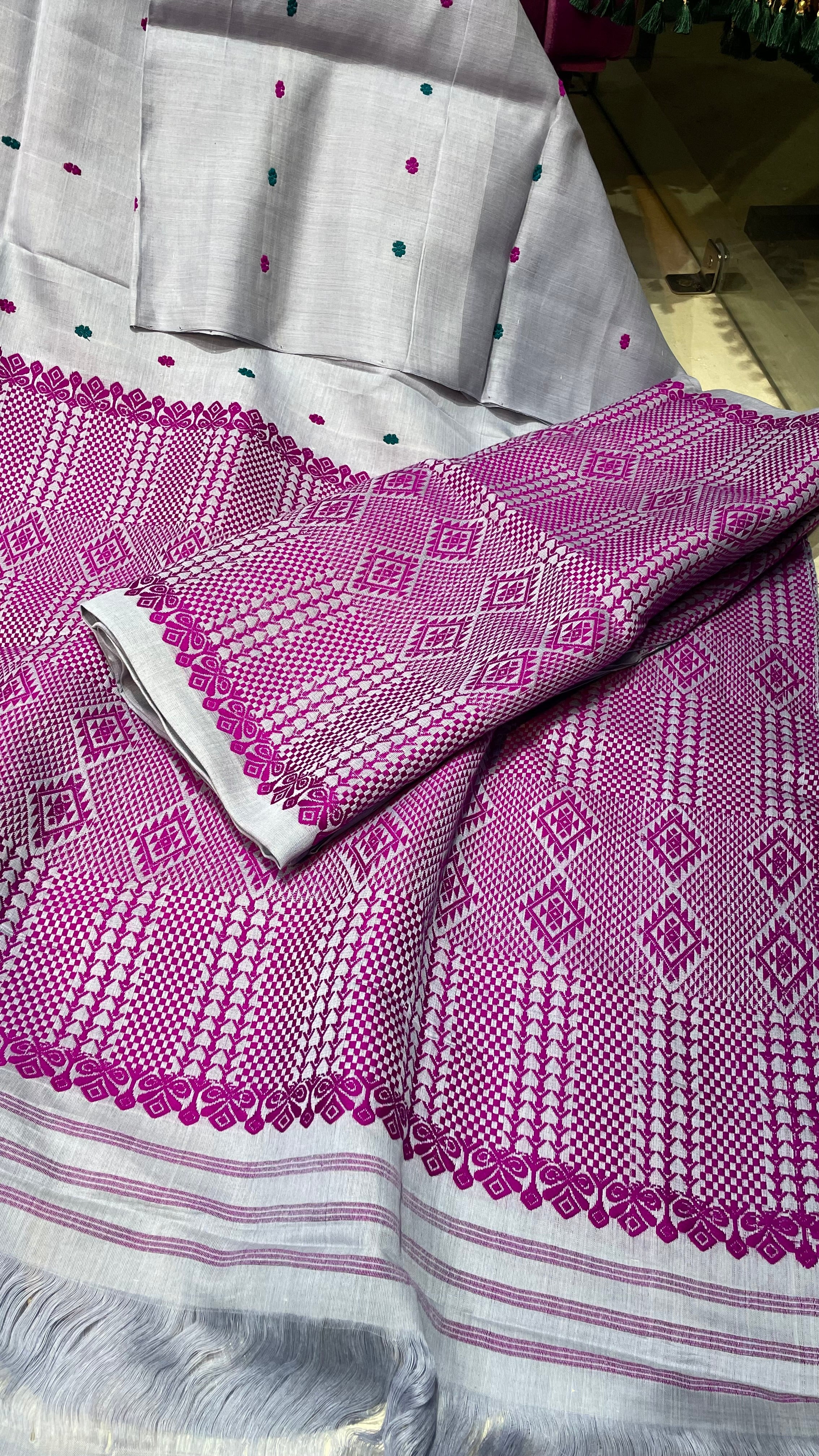 Premium Quality Nuni Cotton Mekhela Sador