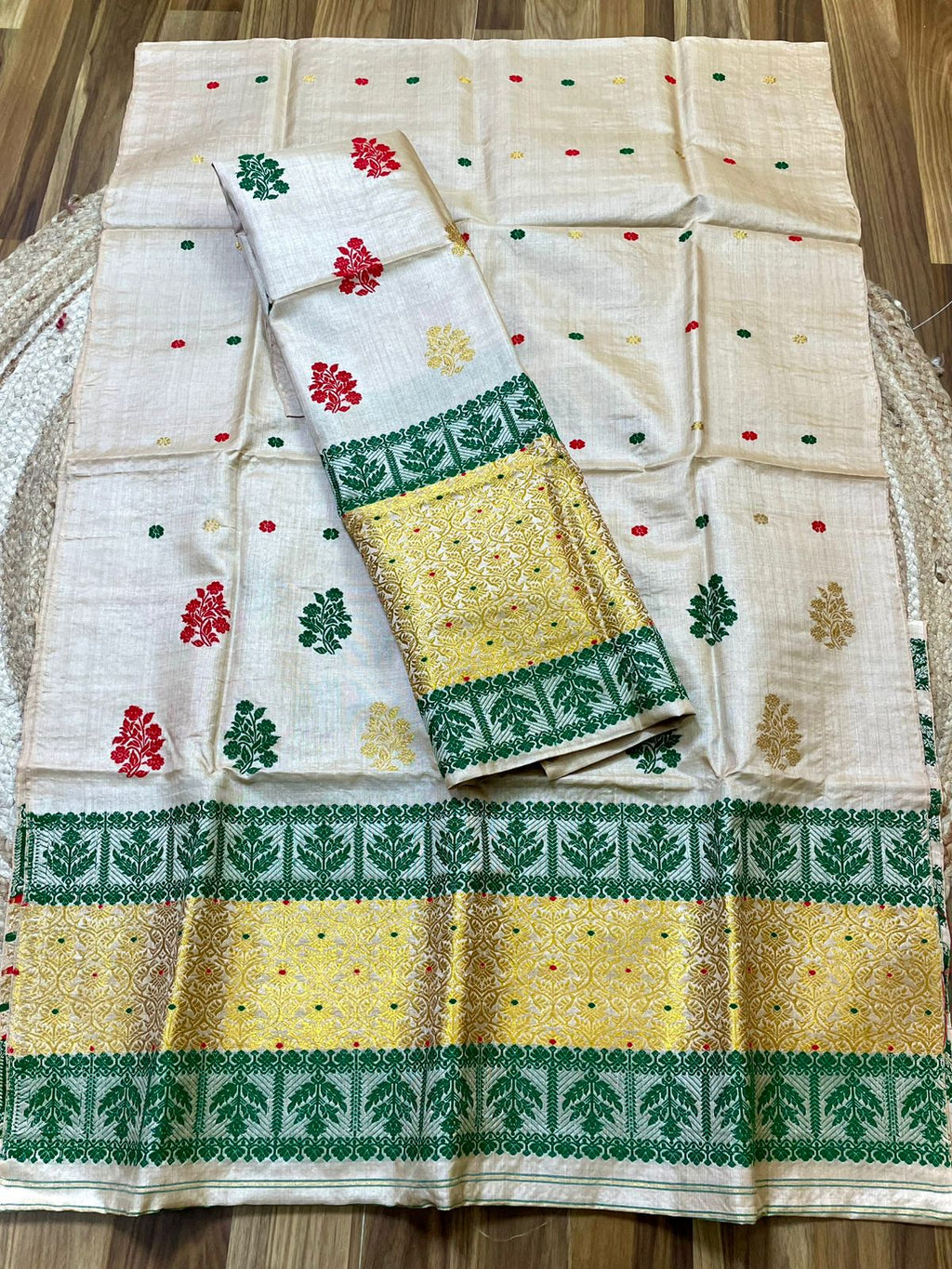 Pure Toss Customised Mekhela Sador
