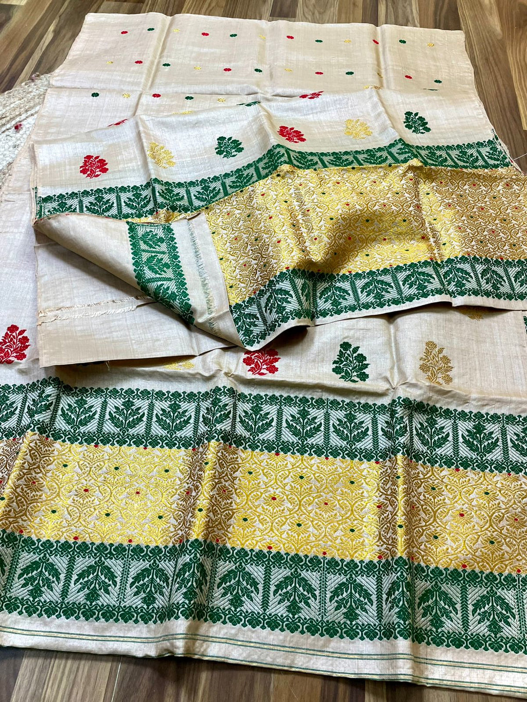 Pure Toss Customised Mekhela Sador